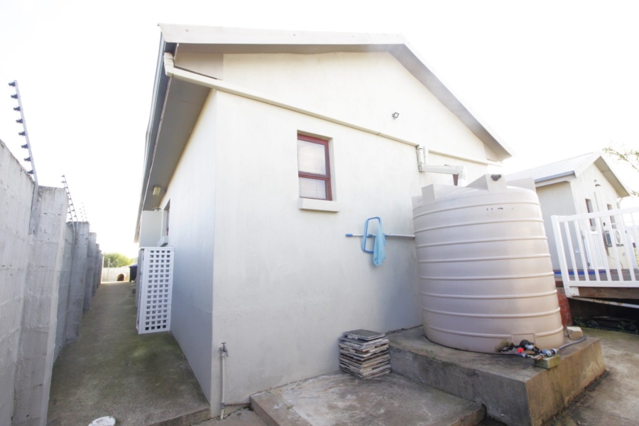 4 Bedroom Property for Sale in Fountains Estate Eastern Cape